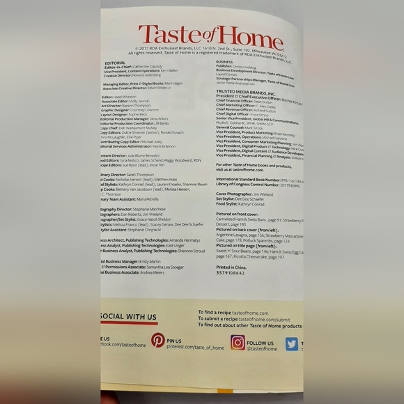 Taste of Home New Church Supper Cookbook Collection of Recipes for Get Togethers - Picture 3 of 11